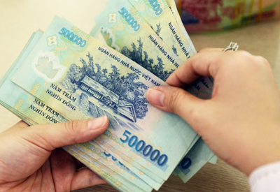 Lãi suất liên ngân hàng giảm sâu, thanh khoản vẫn thiếu cục bộ