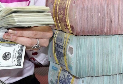 Ngân hàng Nhà nước bán ngoại tệ, lãi suất VND tiếp tục giảm