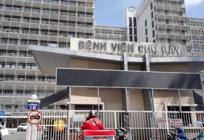 Bệnh viện Chợ Rẫy thiếu thuốc, bệnh nhân ghép thận phải mua bên ngoài: Bộ Y tế nói gì? 