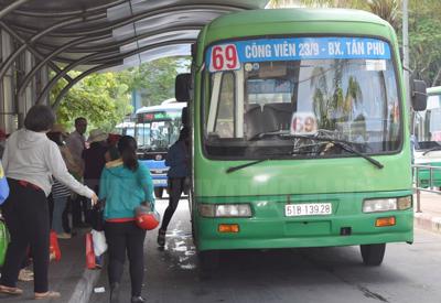 TP.HCM đề ra lộ trình dừng lưu thông xe máy, buýt và taxi