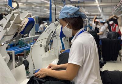 Hà Nội yêu cầu điều chỉnh tiền lương đóng bảo hiểm xã hội trước 25/7