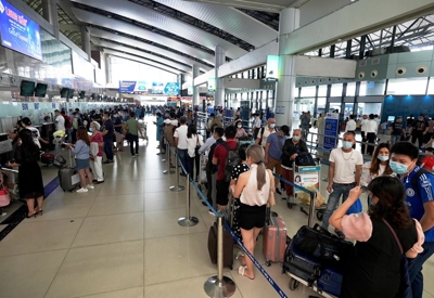 Hơn 5.600 chuyến bay trễ giờ khiến hành khách bức xúc, Bộ Giao thông vận tải đề nghị các hãng chấn chỉnh