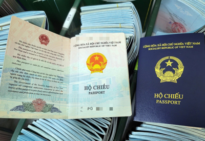 Ba đại sứ quán thông báo dừng công nhận mẫu hộ chiếu mới của Việt Nam