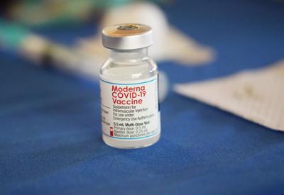Cuộc chạy đua vaccine mới nhắm đến các biến thể phụ BA.4 và BA.5