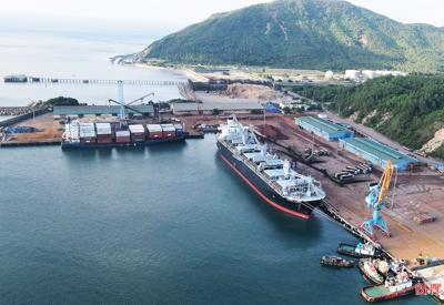 Hợp tác toàn diện Việt - Lào trong vận tải thuỷ, mở đường xuất nhập khẩu hàng hoá cho Lào