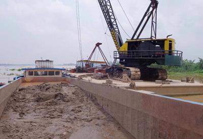 Các dự án cao tốc ở đồng bằng sông Cửu Long gặp khó vì thiếu vật liệu cát san lấp