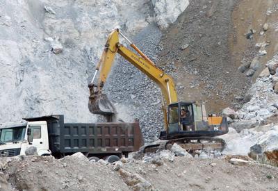 Hoàn thành thủ tục cấp mỏ mới chậm nhất trong tháng 10, không để chậm trễ thi công cao tốc Bắc - Nam