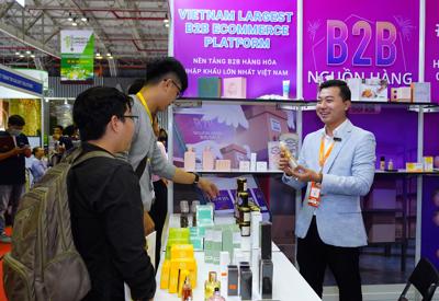 Thương mại điện tử Việt Nam: “Miếng bánh” hấp dẫn các nhà đầu tư ngoại