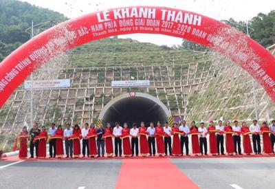 Khánh thành hai đoạn cao tốc Bắc - Nam qua Thanh Hóa, Nghệ An, nối thông tuyến cao tốc dài 250 km