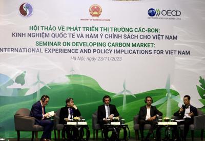 Hướng tới phát triển nền kinh tế carbon thấp