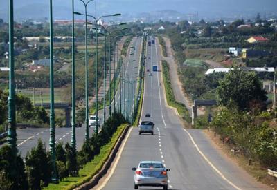 Khẩn trương khởi công cao tốc Tân Phú - Bảo Lộc hơn 17.000 tỷ đồng vào quý 1/2024