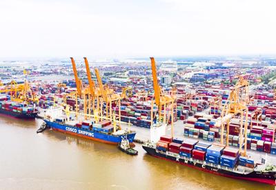 Ngành dịch vụ cảng tiếp tục là trụ cột của kinh tế Hải Phòng 