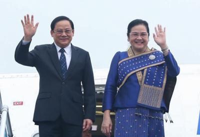 Thủ tướng Lào Sonexay Siphandone bắt đầu thăm chính thức Việt Nam