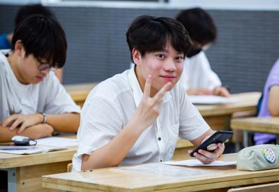 Hà Nội: Trường chuyên top đầu tăng chỉ tiêu vào lớp 10, dự kiến tăng học phí