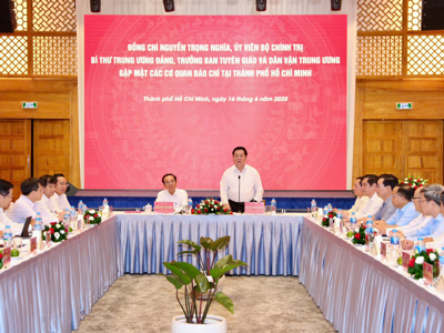 "Cần đẩy nhanh việc nghiên cứu mô hình báo chí mới theo hướng tập đoàn báo chí hoặc tổ hợp báo chí"