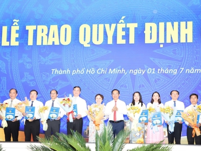 Danh sách 14 giám đốc sở, ngành vừa được Chủ tịch UBND thành phố Hồ Chí Minh bổ nhiệm