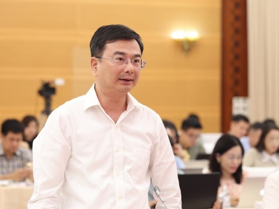 Dồn tín dụng cho khu vực sản xuất, lãi suất cho vay giảm còn 6,38%/năm