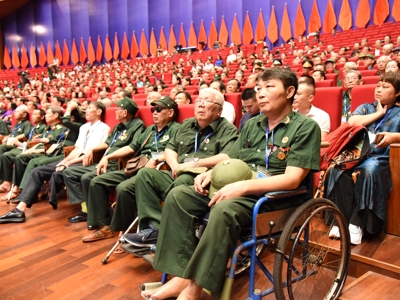 Bộ Nội vụ sẽ trình Chính phủ mở rộng chính sách ưu đãi người có công