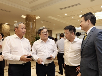 Xác định các “điểm nghẽn” pháp luật để thúc đẩy tăng trưởng kinh tế 2 con số