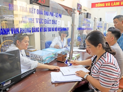 Sổ tay hướng dẫn thực hiện nhiệm vụ, thẩm quyền mới của cấp xã trong lĩnh vực nông nghiệp và môi trường, đất đai