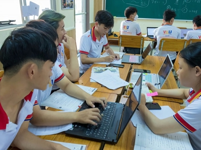 Không phải chỉ sinh viên “trường top” mới có cơ hội việc làm trong ngành bán dẫn