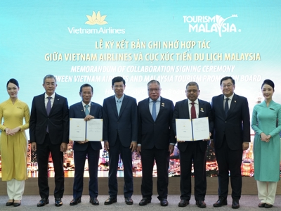 Vietnam Airlines ký kết hợp tác chiến lược với Du lịch Malaysia