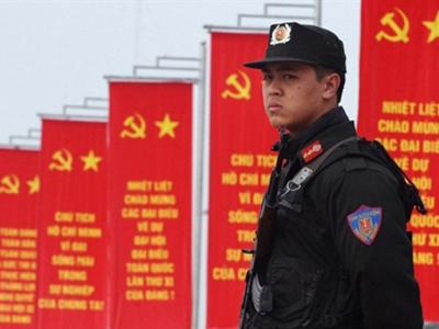 Trường hợp cấp bách, cảnh vệ được trưng dụng tài sản