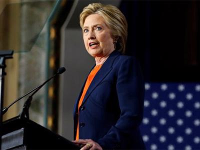 Hillary: Trump không thể nắm mã hạt nhân của Mỹ