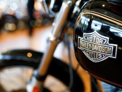 Ông Trump dọa đánh thuế Harley-Davidson cao “chưa từng thấy”