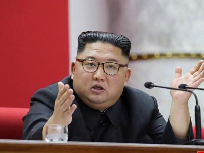 Ông Kim Jong Un tuyên bố sắp ra mắt vũ khí chiến lược mới