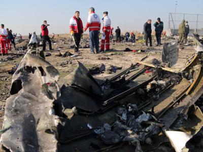 Các hãng hàng không đua nhau hủy chuyến, “né” không phận Iran và Iraq