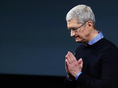 Doanh thu từ iPhone gây thất vọng, giá cổ phiếu Apple lao dốc