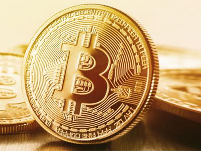 Giá Bitcoin giữ đà leo thang, vượt mốc 15.000 USD