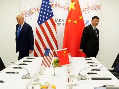 Ông Trump ban lệnh cấm đầu tư vào một loạt công ty Trung Quốc