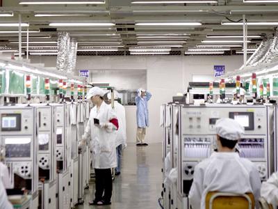 Bloomberg: Foxconn sẽ chuyển một phần sản xuất iPad, MacBook sang Việt Nam