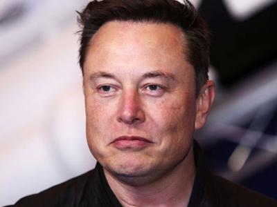 Elon Musk tính chuyển tiền mặt của Tesla thành Bitcoin