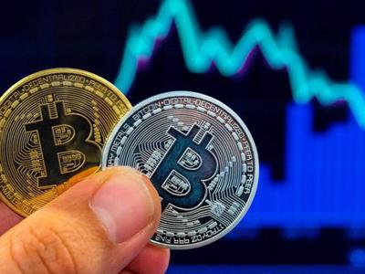 Bị cảnh báo liên tục, nhà đầu tư bán tháo đẩy Bitcoin lao dốc về dưới 48.000 USD