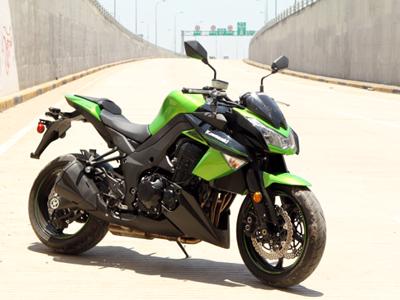 Cận cảnh "chiến binh" Kawasaki Z1000 tại Hà Nội