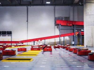 Nhà kho vận hành hoàn toàn bởi robot đầu tiên trên thế giới