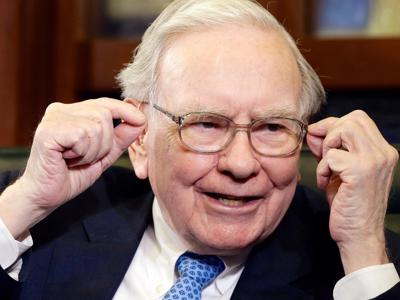 Warren Buffett rút 3,6 tỷ USD cổ phiếu Berkshire làm từ thiện