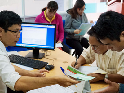 "Tinh giản biên chế nhưng không đẩy công chức dôi dư ra đường"