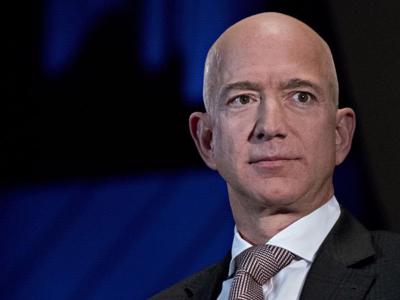 Giữa bầu cử Mỹ, Jeff Bezos bán 3 tỷ USD cổ phiếu Amazon