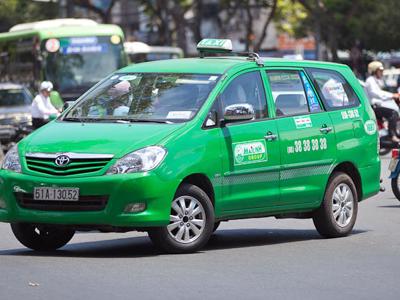 Sau Vinasun, đến lượt Mai Linh than khó vì Uber và Grab