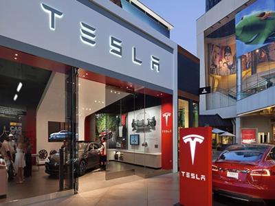 Bí quyết thành công dù không tốn nhiều tiền quảng cáo của Tesla