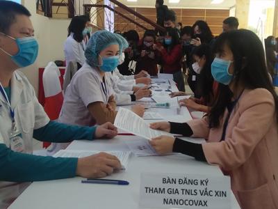 Người tham gia thử nghiệm vaccine Covid-19 được mua bảo hiểm rủi ro