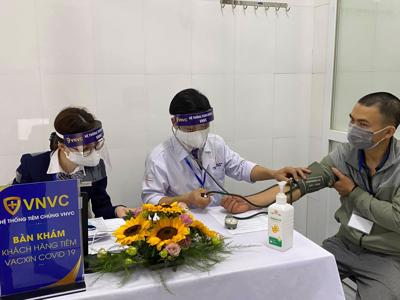 Hơn 10.000 người đã được tiêm vaccine Covid-19 AstraZeneca