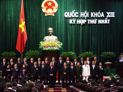 Sau khi được bầu, Thủ tướng phải tuyên thệ