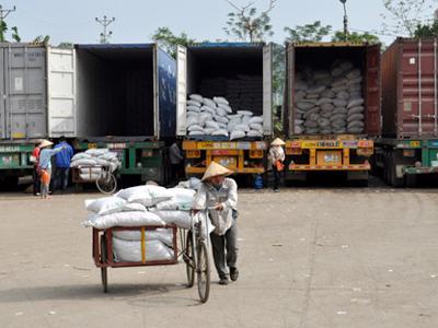 Nông lâm thủy sản Việt lĩnh “cú đấm” từ Nhân dân tệ