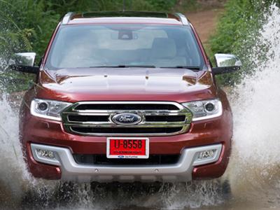 Khám phá SUV 7 chỗ Everest trước khi về nước