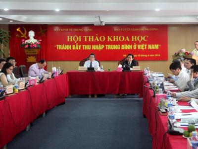 Bàn cách tránh “bẫy thu nhập trung bình” tại Việt Nam